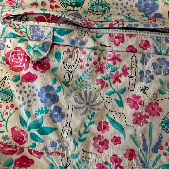 Duluth Trading Co Womens Gray and Pink Floral Patterned Overalls Size Large X 31 - Picture 16 of 16